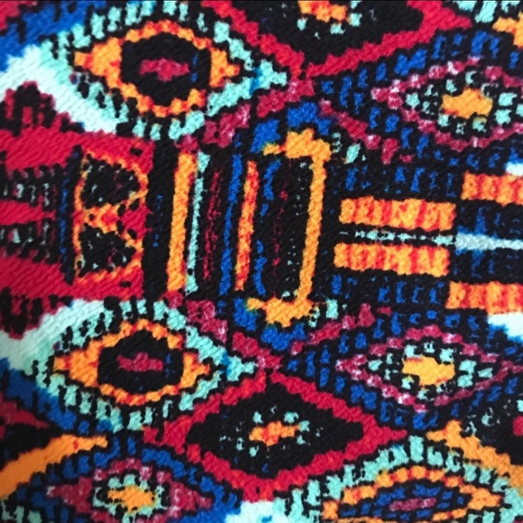 Beautiful textured azure skirt!! - Picture 2 of 4